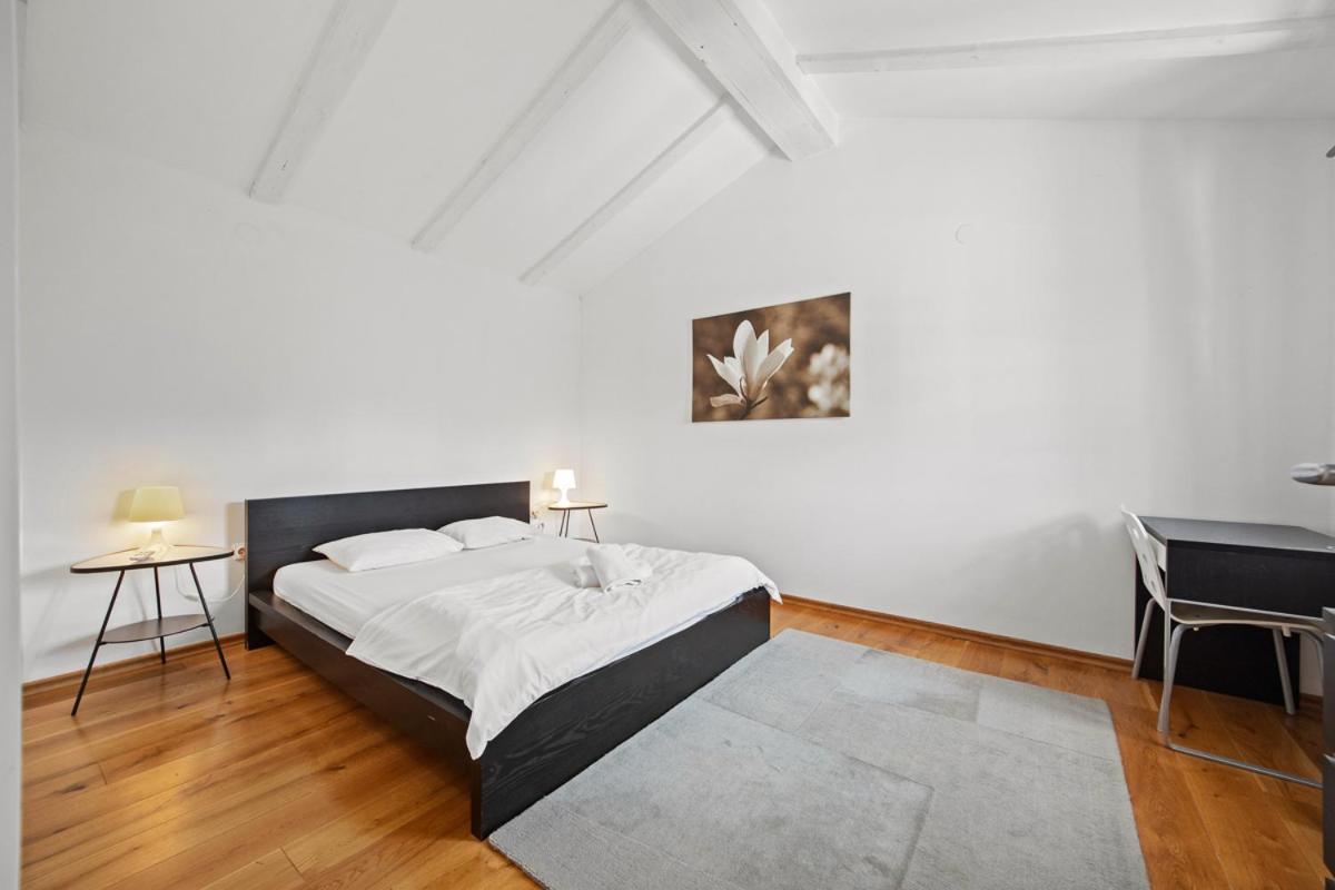 Adagio Villa *
