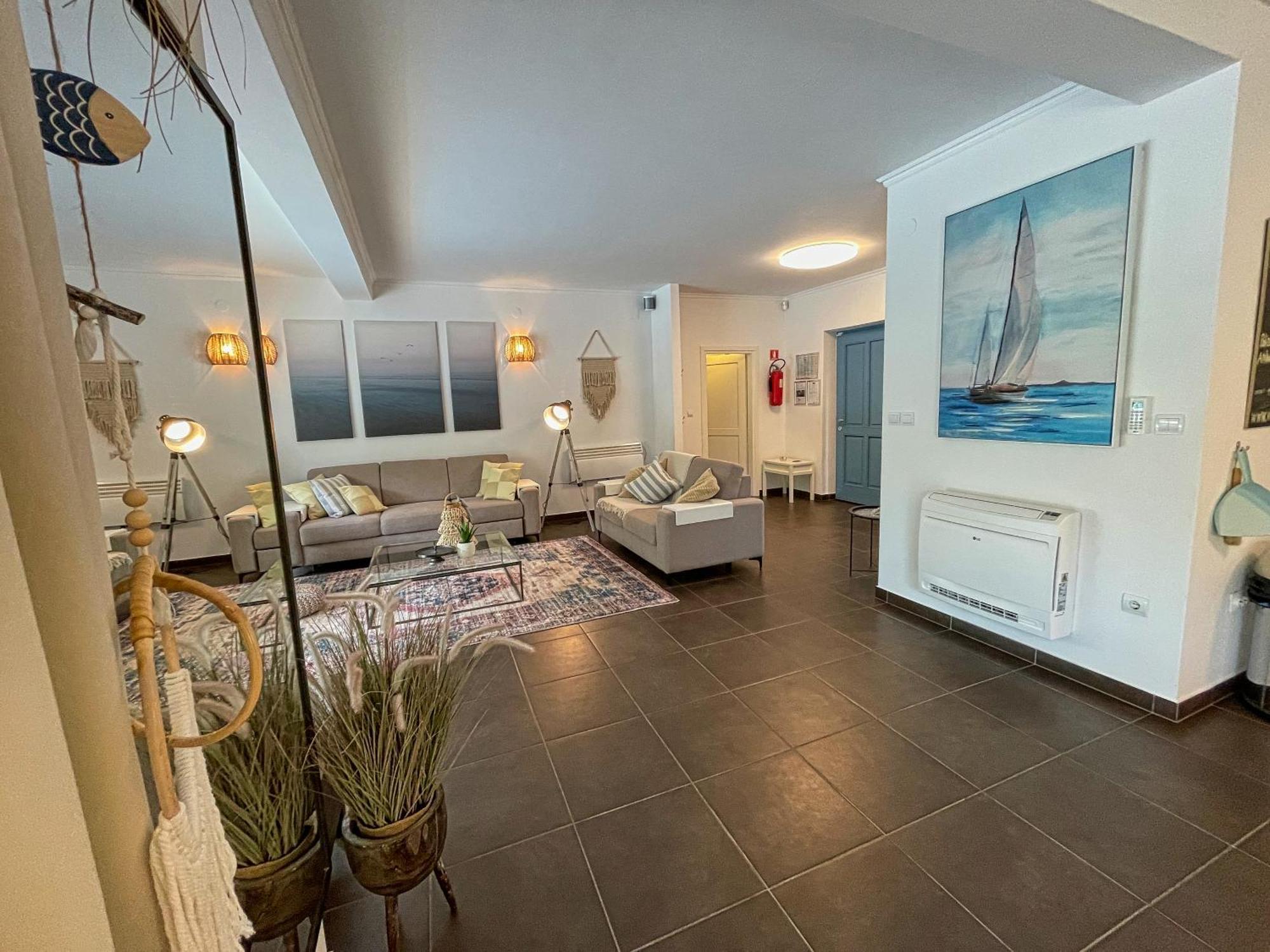 Adagio Villa