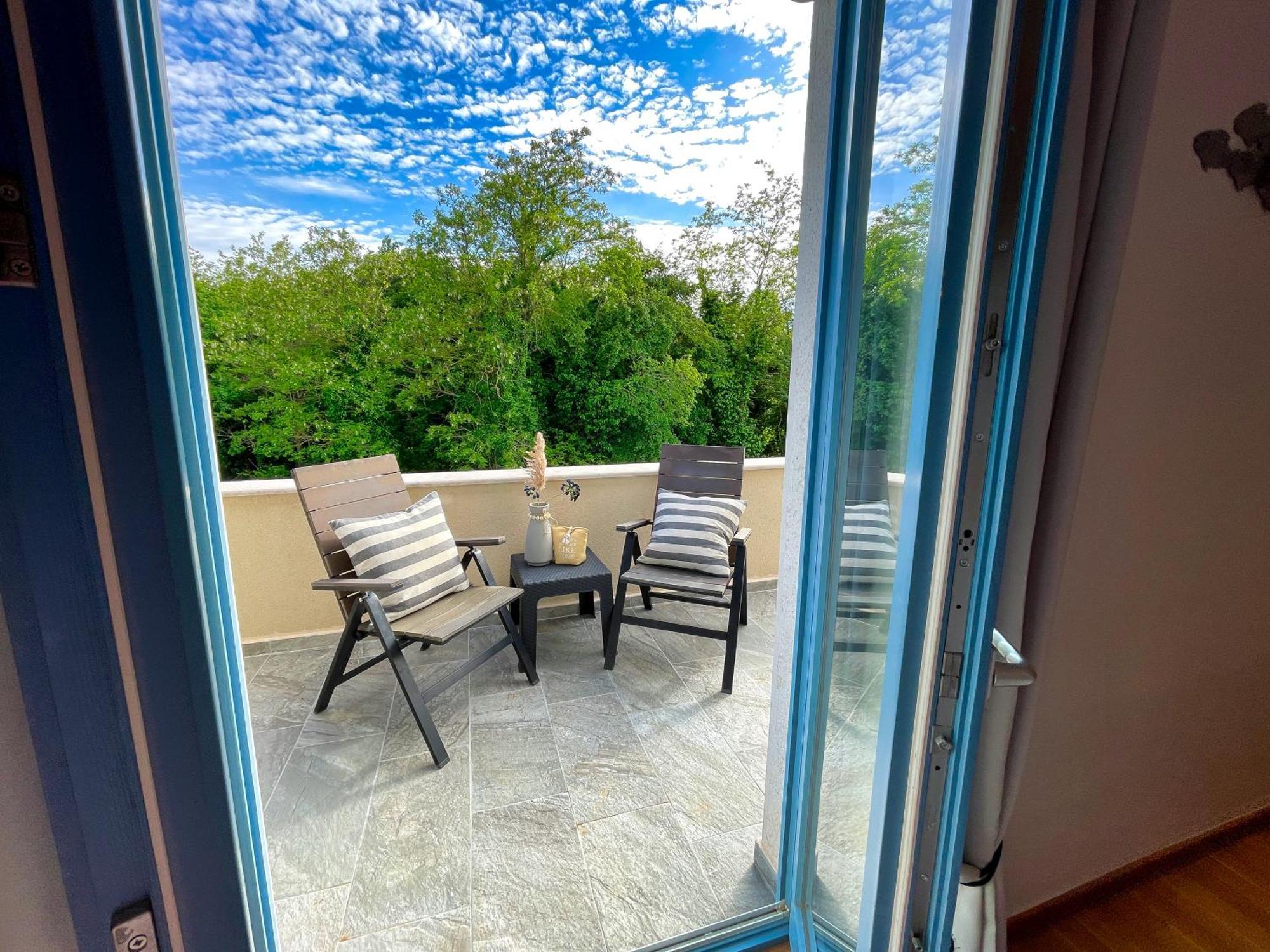 Adagio Villa *