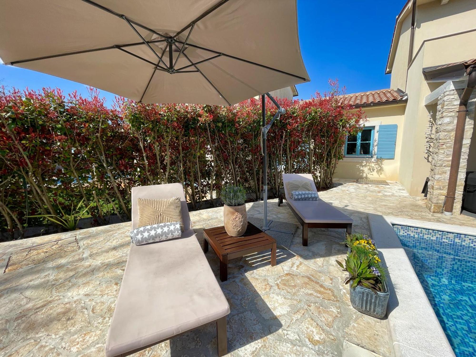 Adagio Villa