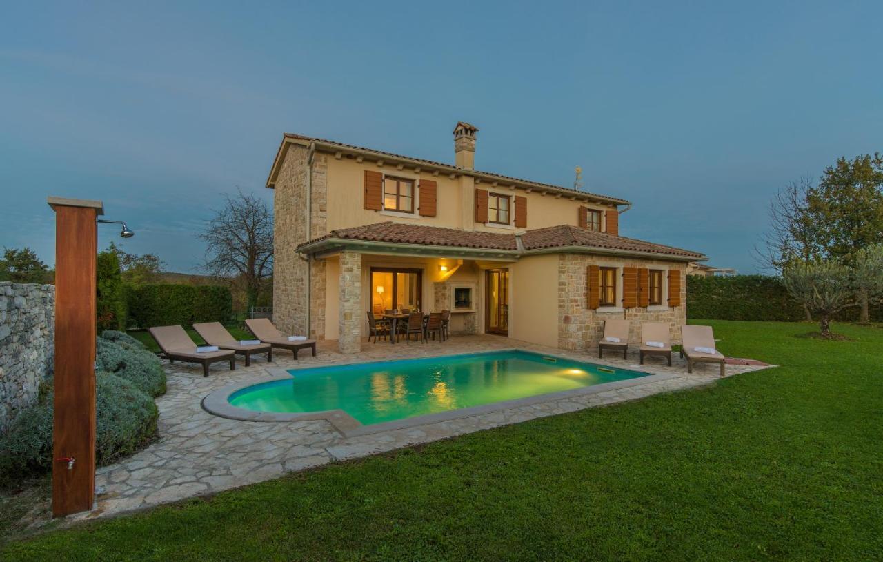 Adagio Villa